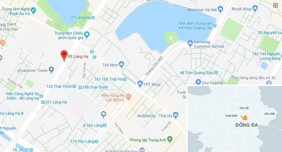 Chung cư mặt phố Hà Nội biến thành bãi tập kết rác thải hôi thối